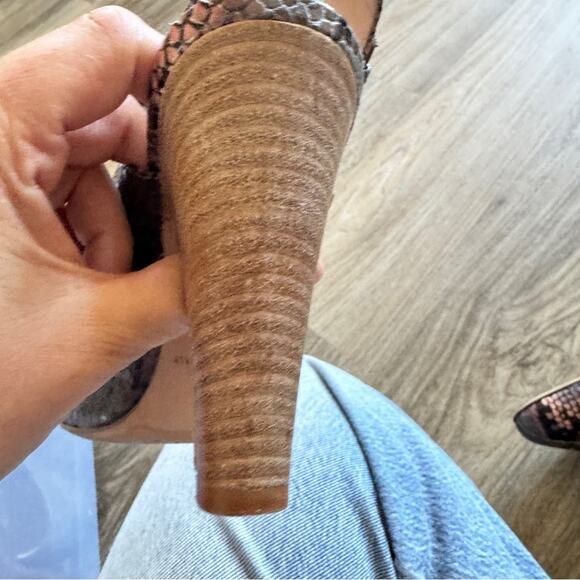 SJP Sarah Jessica Parker Pink Grey Snake Print Leather Heels Women 7 Fall Bootie - Picture 7 of 8